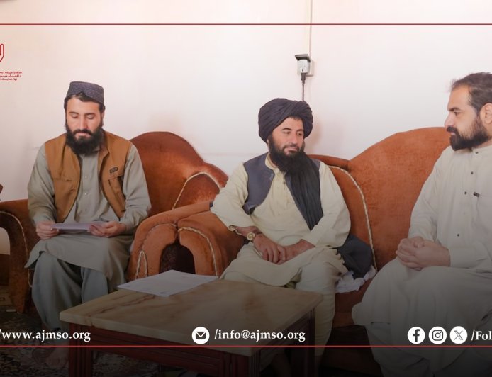 د افغان خبریالانو او رسنیو د ملاتړ بنسټ استازي د فراه ولایت له مسؤلینو سره تعارفي لیدنه وکړه