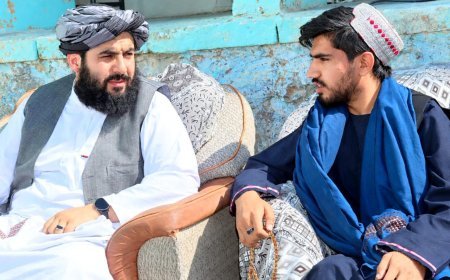 زابل کې د افغان خبریالانو او رسنیو ملاتړ بنسټ د اسلامي امارت له مرستیال ویاند سره ولیدل.